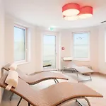 Baltischer Hof 31 *